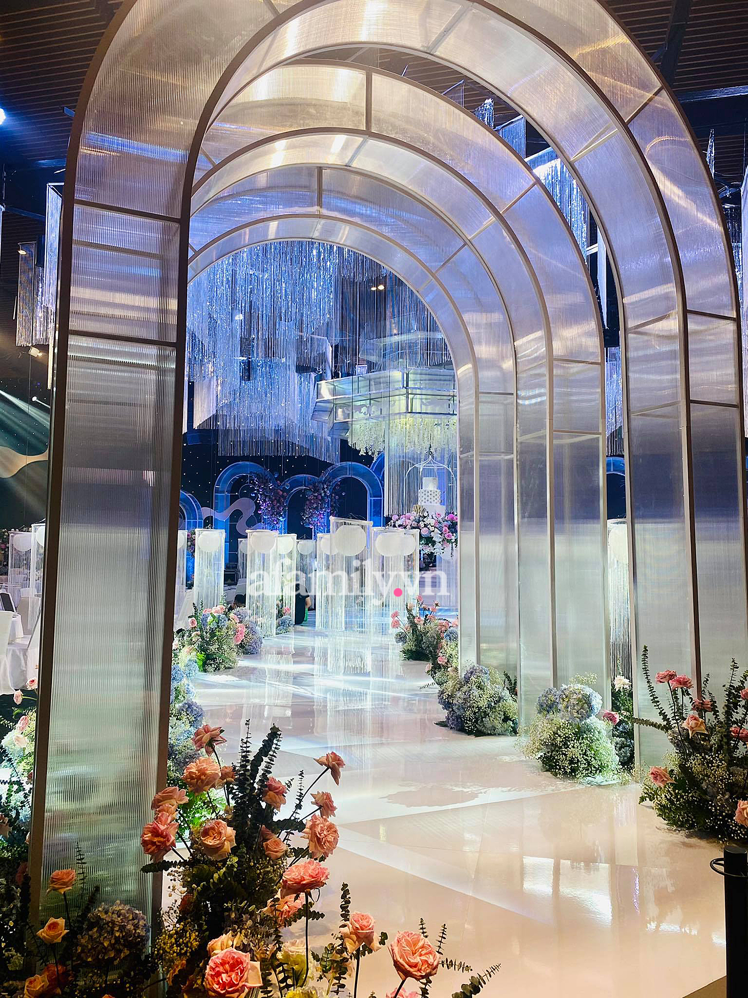 Tiết lộ Phan Thành đã bỏ BẠC TỶ như thế nào để tối nay có vài chục giây bước trên sân khấu cùng Primmy Trương!?-6