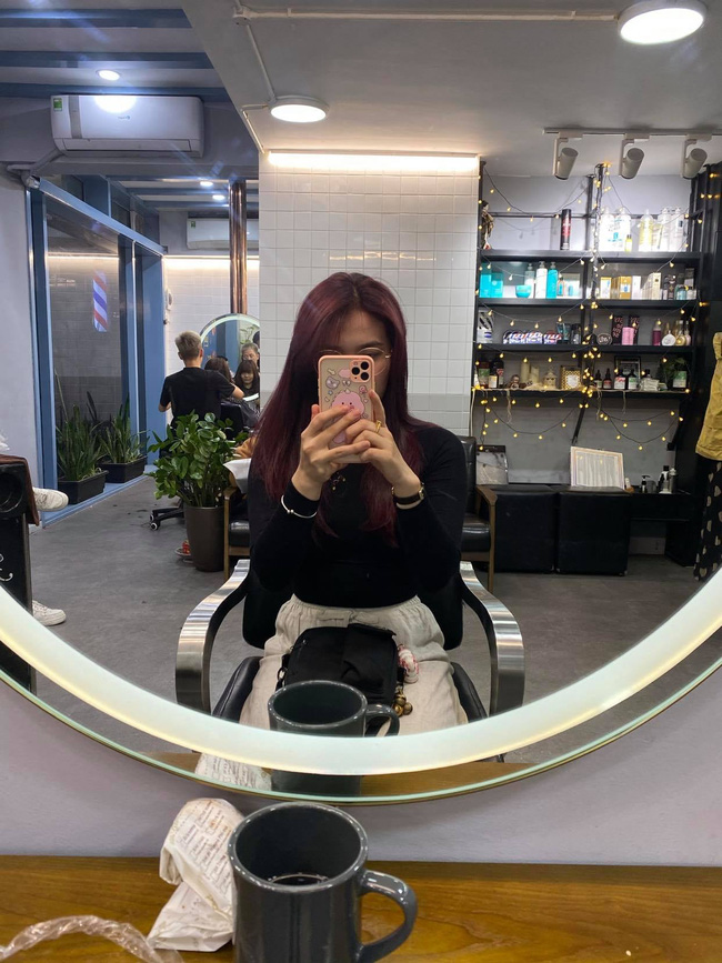 Đi nhuộm tóc giá 3,5 triệu tại một Salon có tiếng, cô nàng này nhận lại được mái tóc xơ nhũn và sự ức chế vô cùng-7