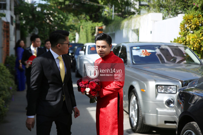 Biểu cảm trái ngược của thiếu gia Phan Thành trước và sau khi rước dâu: Ai lấy vợ rồi mới hiểu!-3