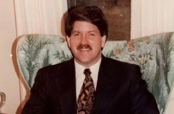 Mở tủ đông của nhà bà, cháu gái hét lên khi thấy xác bà bên trong nhìn mình trừng trừng, vạch trần tội ác đến từ mối tình đôi đũa lệch-1