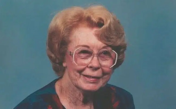 Mở tủ đông của nhà bà, cháu gái hét lên khi thấy xác bà bên trong nhìn mình trừng trừng, vạch trần tội ác đến từ mối tình đôi đũa lệch-2