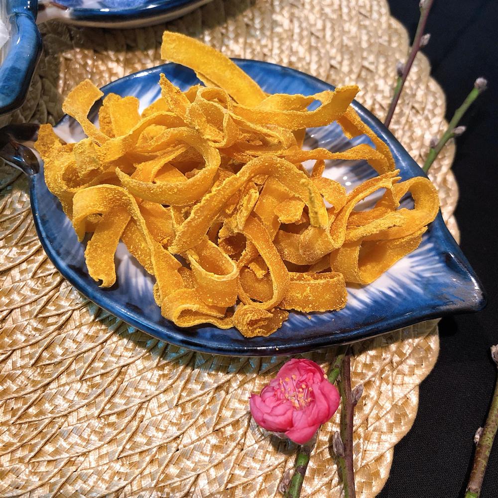 Chị em trổ tài làm mứt nhâm nhi ngày Tết: Mứt ngũ sắc thơm ngon đẹp mắt, mứt gừng đỏ vừa lạ vừa thơm!-17