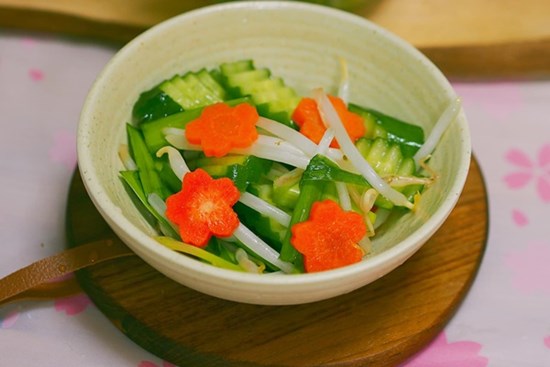 Cách làm rau củ muối chua ngọt giải ngán ngày Tết, giúp việc ăn uống của bạn không còn là cực hình!