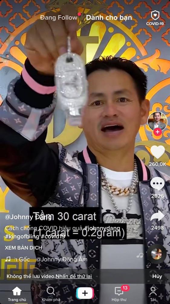 Chiếc bình xịt rửa tay được nạm hơn 5 nghìn viên kim cương khiến dân mạng choáng váng, hóa ra đó lại là sản phẩm của một người Việt đặc biệt-3