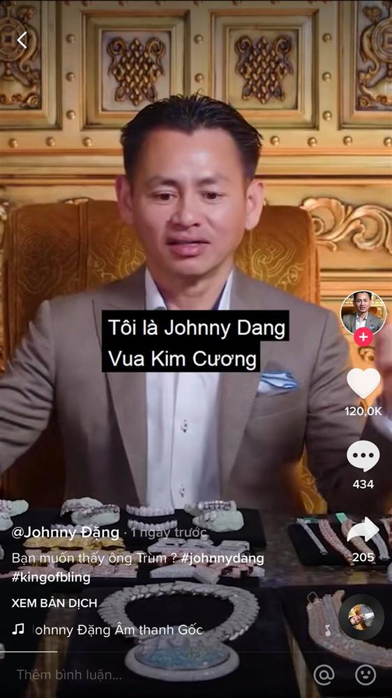 Chiếc bình xịt rửa tay được nạm hơn 5 nghìn viên kim cương khiến dân mạng choáng váng, hóa ra đó lại là sản phẩm của một người Việt đặc biệt-4