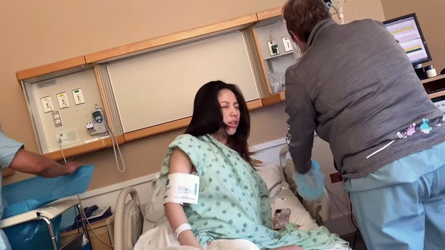 Hành trình đi đẻ mùa dịch siêu đáng yêu của hot mom 9x: Mới nhập cuộc vẫn quẩy cực sung, lát sau đau tái mặt khiến chồng xót ruột-5