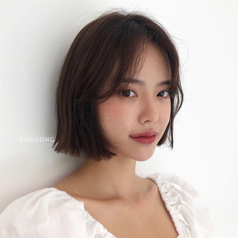 Hội chị em tóc mỏng quẹt nên cắt ngắn theo 4 kiểu sau đây, tóc dày hơn mà độ sành điệu còn gia tăng mạnh mẽ-1