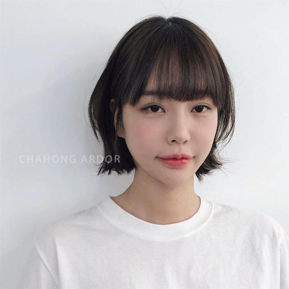 Hội chị em tóc mỏng quẹt nên cắt ngắn theo 4 kiểu sau đây, tóc dày hơn mà độ sành điệu còn gia tăng mạnh mẽ-9