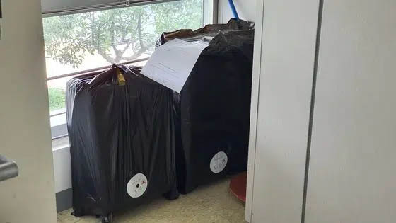 Mẹ kế nhốt con trai riêng của chồng trong vali suốt 7 tiếng đến chết, căm phẫn hơn là thái độ của ả ngay lúc đứa trẻ gặp nguy kịch-2