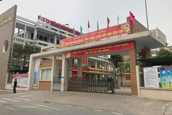 Hà Nội: Một học sinh lớp 3 nghi nhiễm Covid-19, cả lớp đi cách ly tập trung, quận họp khẩn trong đêm