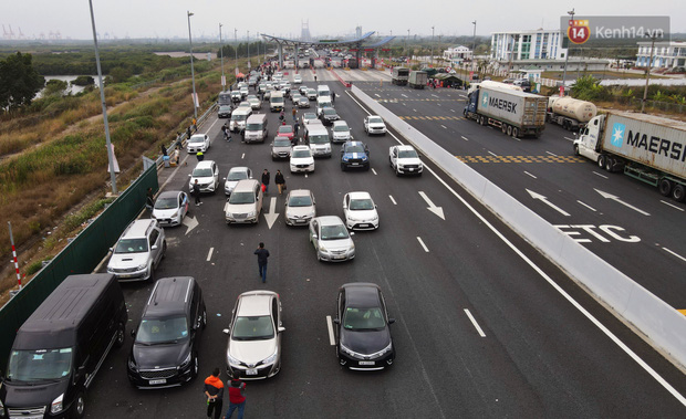 Sinh viên hối hả trở về Quảng Ninh: Không lo giãn cách xã hội chỉ cần được ăn Tết cùng gia đình-14