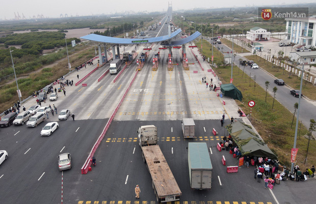 Sinh viên hối hả trở về Quảng Ninh: Không lo giãn cách xã hội chỉ cần được ăn Tết cùng gia đình-16