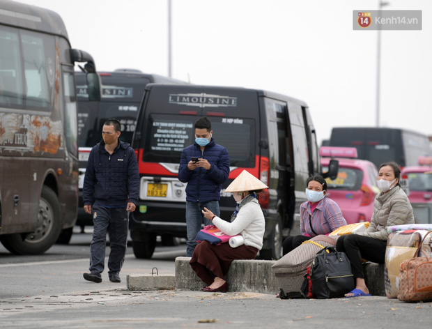 Sinh viên hối hả trở về Quảng Ninh: Không lo giãn cách xã hội chỉ cần được ăn Tết cùng gia đình-17