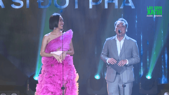 Khi Diệu Nhi đụng hàng Thủy Tiên: Thánh lầy của Vbiz liệu có thắng nổi tượng đài gợi cảm?-1