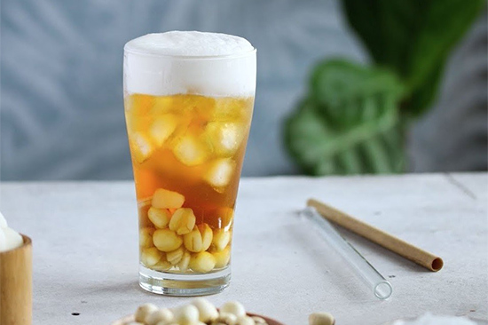 Mách chị em cách làm trà sen phủ kem ngon hơn cả đồ bán sẵn, đảm bảo ai thử cũng phải trầm trồ!-1