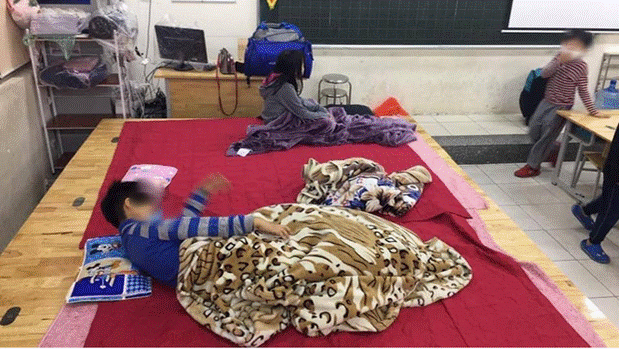 80 học sinh lớp 3 và giáo viên ở Hà Nội phải cách ly tại trường xuyên Tết: Thương lắm! Cố lên nhé các con-4