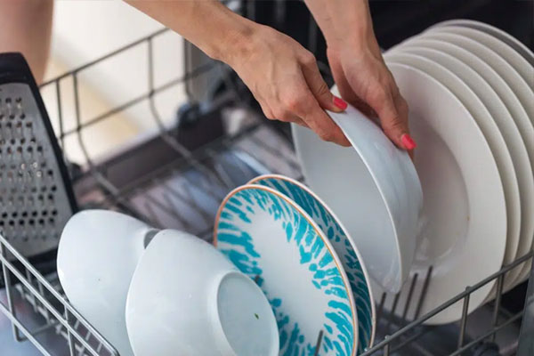 12 sai lầm bạn rất hay mắc phải khi dùng máy rửa bát-1