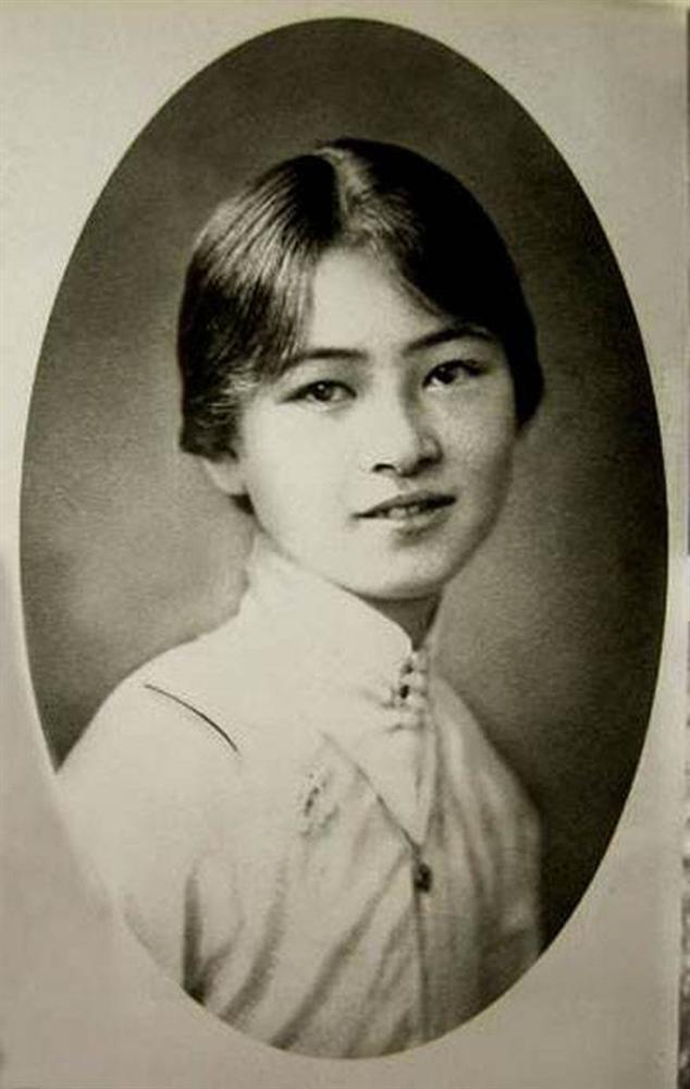 Vợ bầu 2 tháng, người đàn ông quyết tâm vứt bỏ để theo gái đẹp rồi nhận quả báo”, 66 năm sau, 4 chữ ghi trên bia mộ vợ cũ khiến tất cả ngỡ ngàng!-3