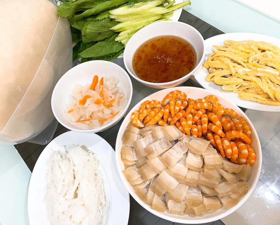 Chồng trẻ Lê Phương nấu ăn ngày càng lên tay, món bánh mì xíu mại đãi vợ con xuất sắc khiến chị em ào ào xin công thức-12