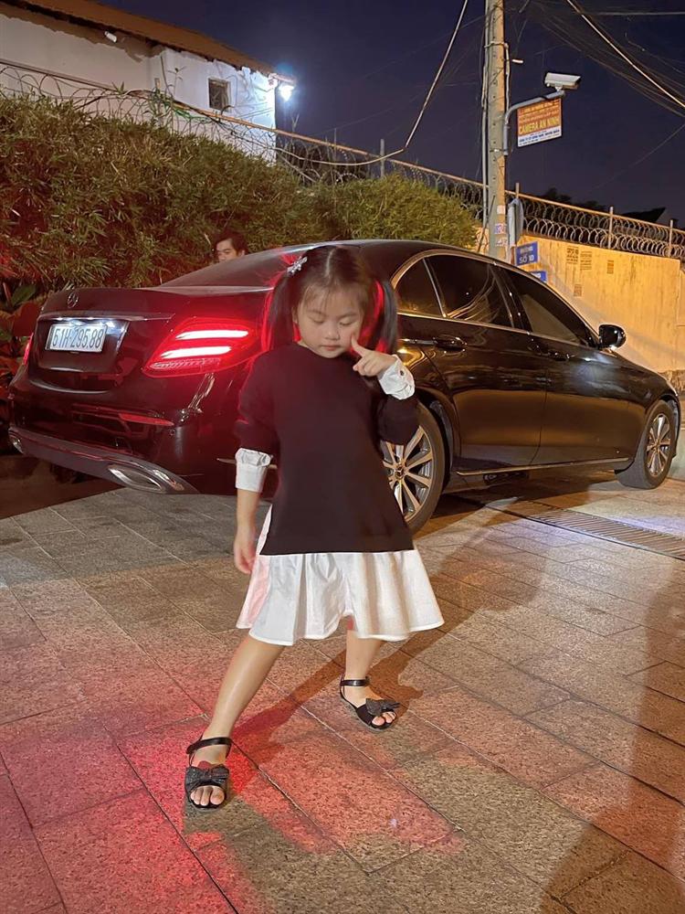 Con gái Vân Trang mới 5 tuổi đã được khen cao ráo, ra dáng mỹ nhân tương lai, ít người biết cô đã hy sinh điều to lớn này cho bé-5