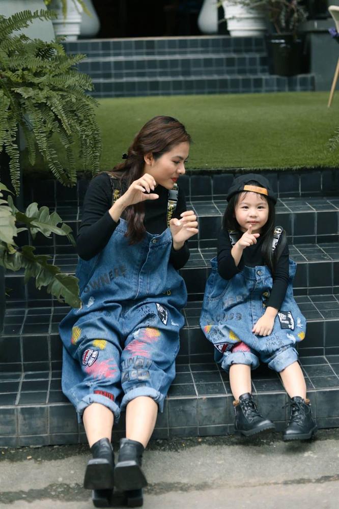 Con gái Vân Trang mới 5 tuổi đã được khen cao ráo, ra dáng mỹ nhân tương lai, ít người biết cô đã hy sinh điều to lớn này cho bé-6