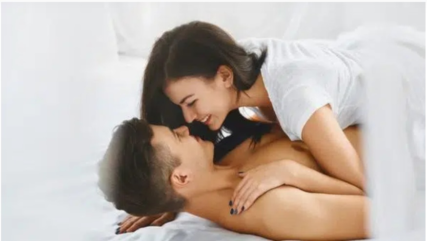 Trên giường, đàn ông thường bị thiêu rụi bởi khát khao khó nói thành lời này, nếu biết bắt sóng anh ta sẽ si mê bạn không rời-2