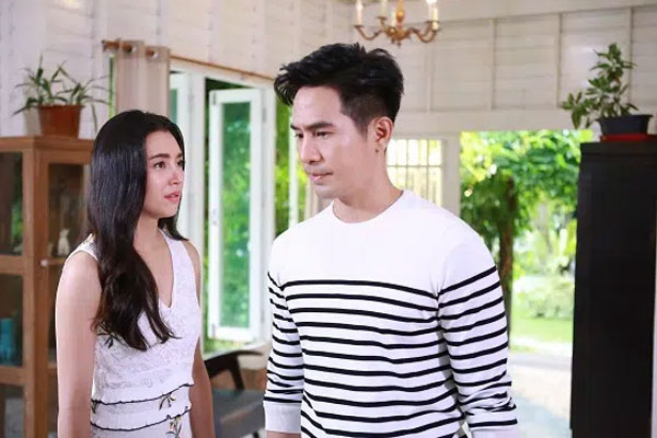 Đi công tác về đột xuất và thấy một bác trai lạ mặt trong nhà, tôi điếng người phát hiện mưu đồ của vợ-1