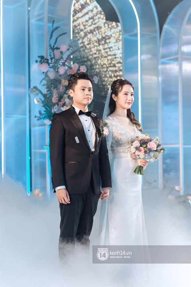 Bạn thân tiết lộ vợ thiếu gia Phan Thành bước vào hào môn nhờ chính chú cún cưng-1