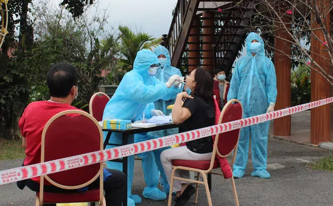 2 cán bộ huyện dương tính Covid-19 đi liên hoan ở nhiều nơi, F1 lên tới hàng trăm người-1