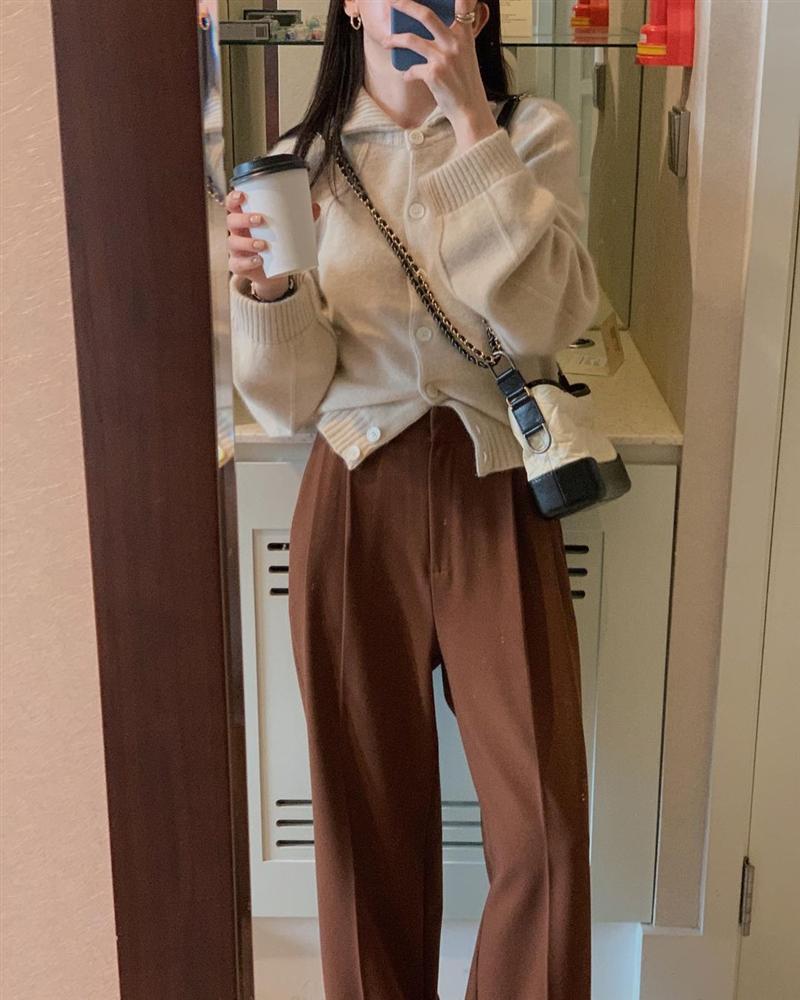 5 mẫu áo khoác sẽ giúp ăn gian đến chục phân chiều cao, chị em dù thấp bé hay không cũng nên sắm ngay diện Tết-19