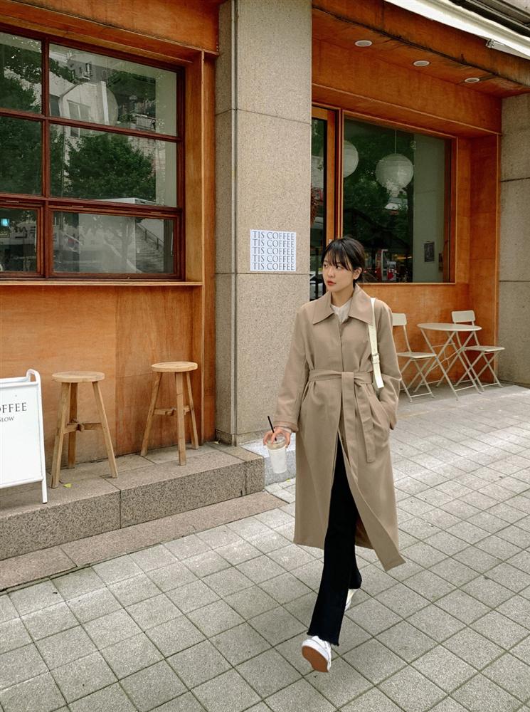 5 mẫu áo khoác sẽ giúp ăn gian đến chục phân chiều cao, chị em dù thấp bé hay không cũng nên sắm ngay diện Tết-6