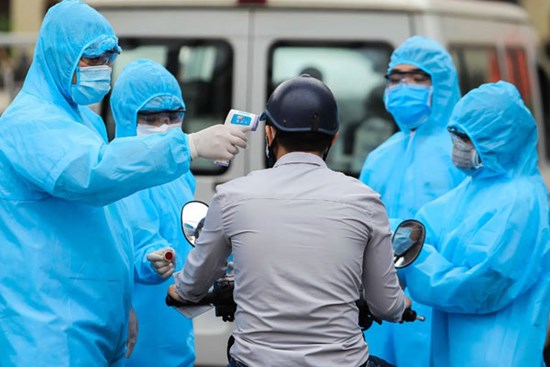 Quảng Ninh thêm 2 trường hợp dương tính với SARS-CoV-2: BN từng đi nhiều xe khách, tham dự đám giỗ có khoảng 90 người