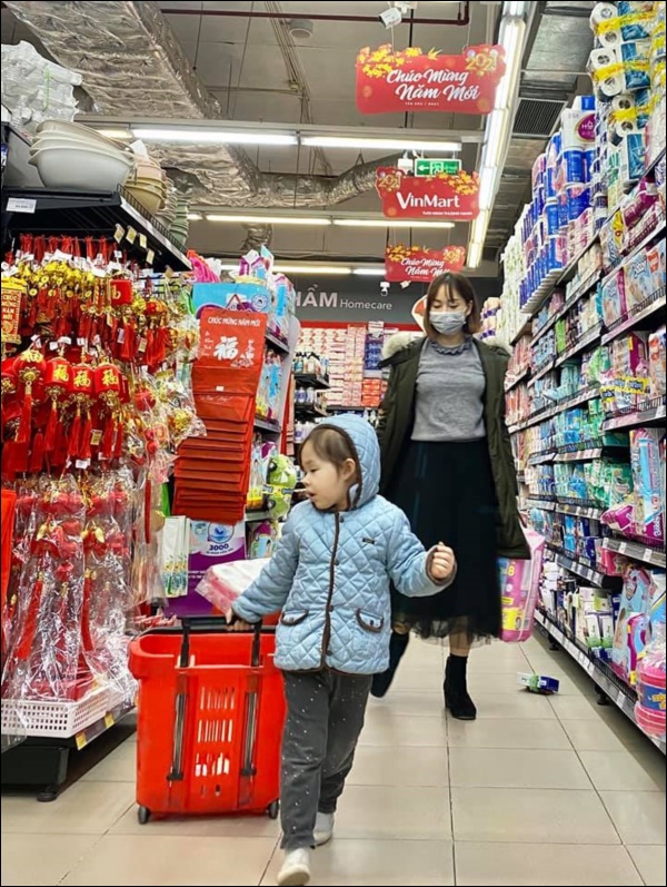 Con gái lai Tây của Lan Phương không chỉ sớm chững chạc mà còn thừa hưởng năng khiếu từ người mẹ diễn viên-7