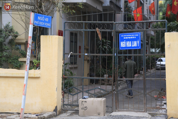 Hà Nội: Phong tỏa ngõ 49 Dịch Vọng nơi bệnh nhân nhiễm Covid-19 sinh sống-1