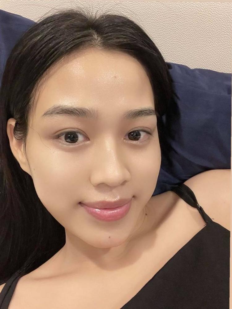 HH Đỗ Thị Hà khoe mặt mộc sau 3 tháng đăng quang: Nhan sắc khác xa so với ngày trước-3