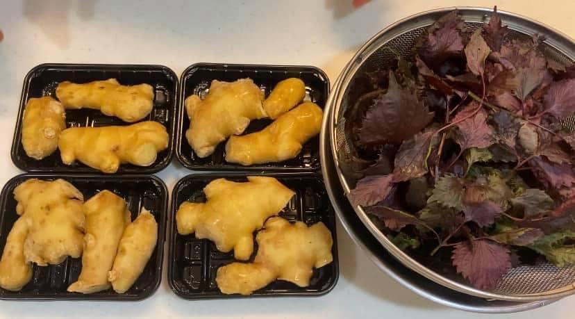 Chị em trổ tài làm mứt nhâm nhi ngày Tết: Mứt ngũ sắc thơm ngon đẹp mắt, mứt gừng đỏ vừa lạ vừa thơm!-22