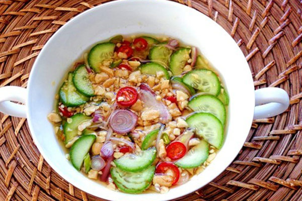 Mách chị em cách làm 3 loại nước chấm đỉnh của chóp cho các món chiên rán: Bánh chưng rán, nem rán đảm bảo sẽ hết veo!-2