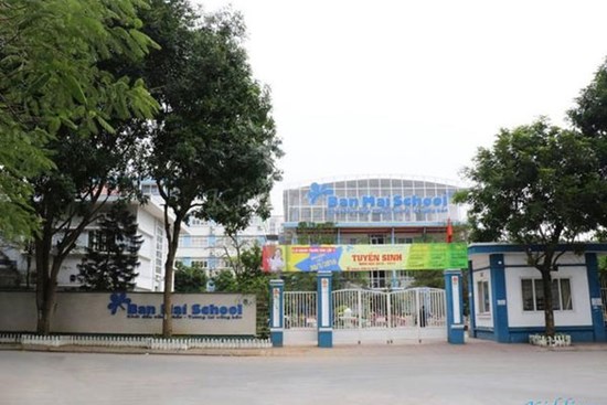 Hà Nội: Phụ huynh nhiễm COVID-19, cách ly 24 học sinh, giáo viên