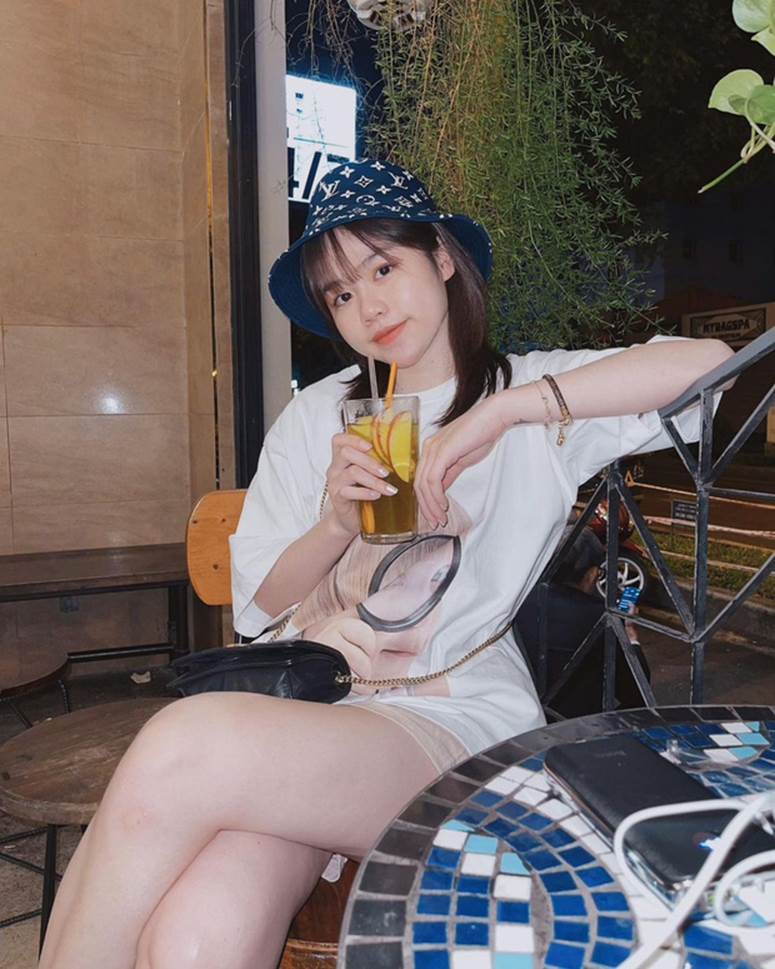 Huỳnh Anh lộ thêm hint hẹn hò với R.Tee nhưng vẫn tương tác khi được hỏi: Còn thương Quang Hải không?-1