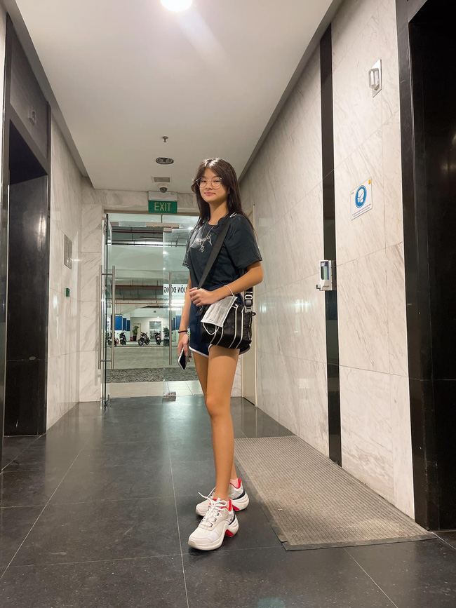 Không phải bơi lội, con gái Trương Ngọc Ánh và Quyền Linh cùng có chung đam mê khác, thảo nào 2 bé sớm làm chủ đôi chân dài miên man-3