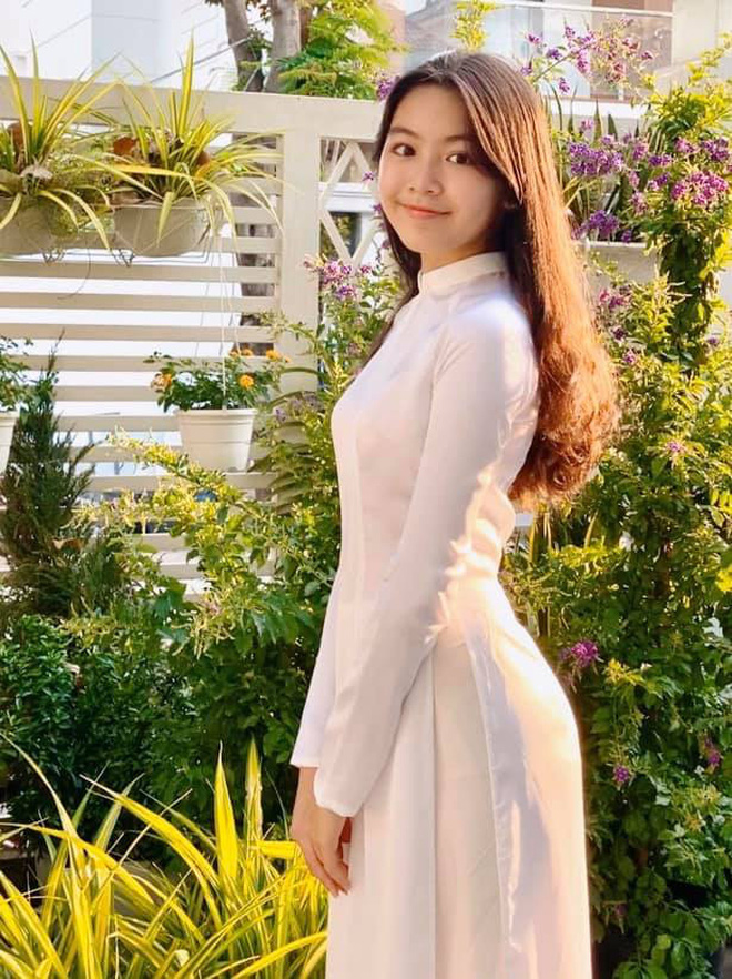 Không phải bơi lội, con gái Trương Ngọc Ánh và Quyền Linh cùng có chung đam mê khác, thảo nào 2 bé sớm làm chủ đôi chân dài miên man-8