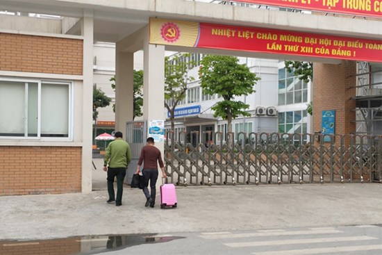'Tôi vào khu cách ly, ăn Tết cùng con'