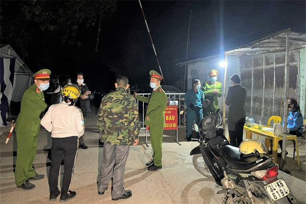 Hỏa tốc tìm hành khách đi cùng F1 từ Hà Nội về Nghệ An trong đêm-1