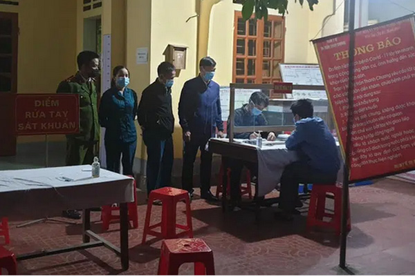 Bình Định: Cách ly tập trung 8 người cùng ăn chạp mả với ca dương tính SARS –CoV-2-2