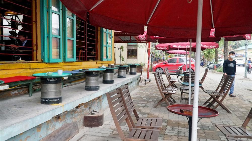 Không một bóng khách, nhà hàng, quán nhậu ở Hà Nội đồng loạt đóng cửa-13