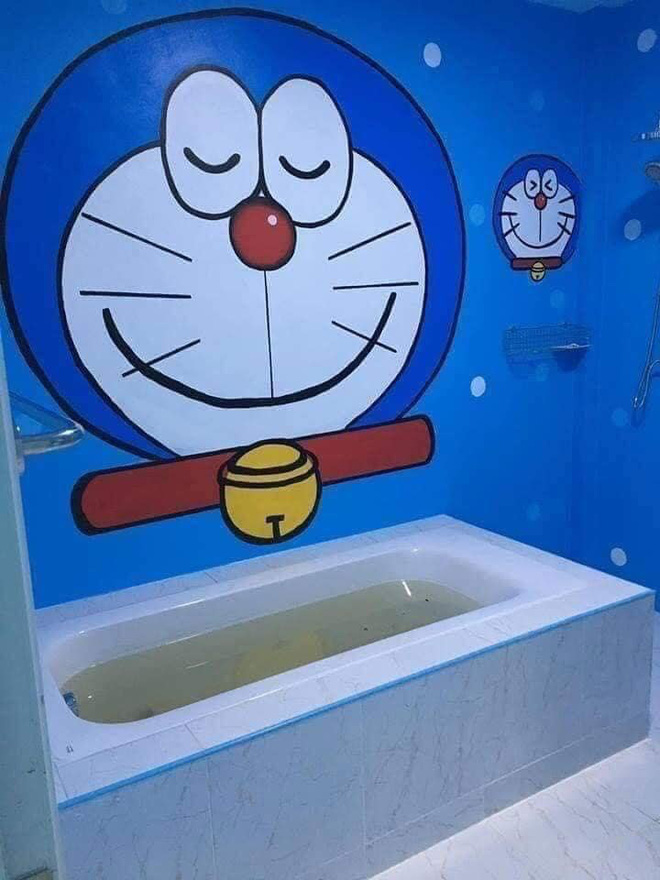 Căn nhà có gia chủ mê Doraemon khiến dân tình tranh cãi: Dễ thương hay nhố nhăng như cái vườn trẻ?-6