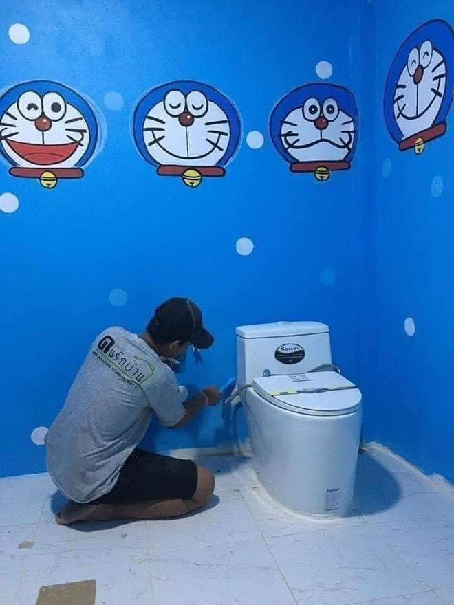 Căn nhà có gia chủ mê Doraemon khiến dân tình tranh cãi: Dễ thương hay nhố nhăng như cái vườn trẻ?-7