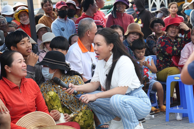 Việt Hương: Về đến nhà tôi không ăn nổi, sụp xuống luôn-3