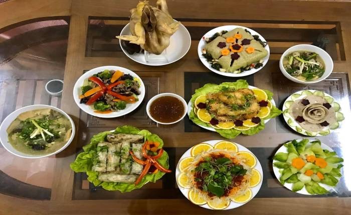 15 mâm cỗ cúng ông Công ông Táo đẹp, đầy đủ ai nhìn cũng khen nức nở-4