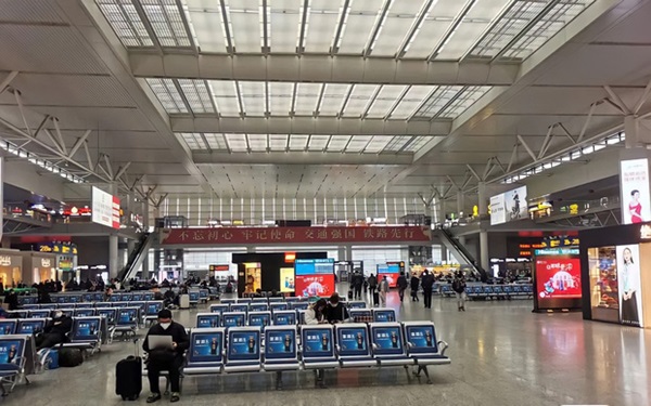 Ăn Tết tại chỗ mùa Covid-19: Kỳ nghỉ Tết không dài bằng chuỗi ngày cách ly, nhiều người dân Trung Quốc dằn lòng không về quê đón năm mới-2